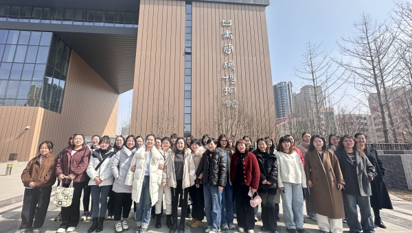 人間最美三月天，春華爛漫展新顏，在第115個“三八”國際勞動婦女節(jié)來臨之際，為認真學(xué)習(xí)貫徹黨的二十大精神和中國婦女十三大精神，引導(dǎo)廣大女職工汲取中華文明精髓，增強對中華優(yōu)秀傳統(tǒng)文化的認同感和自豪感，交